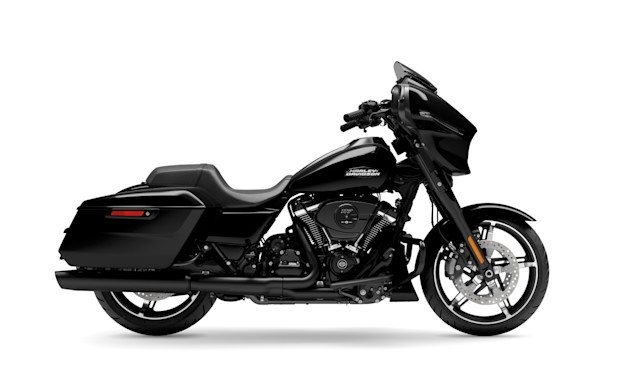 2026-street-glide-m04b-motorcycle