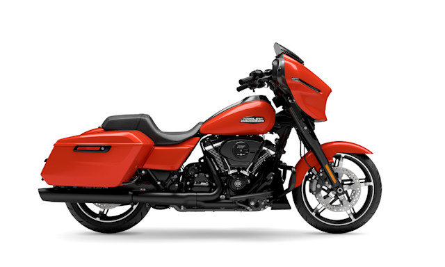 2026-street-glide-m72b-motorcycle