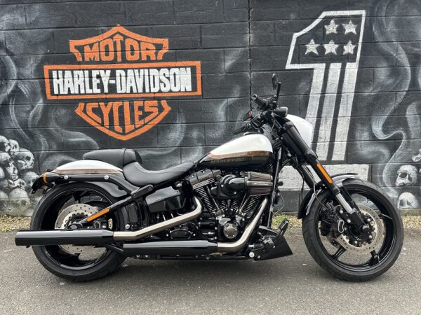 2016 CVO Breakout €19,999